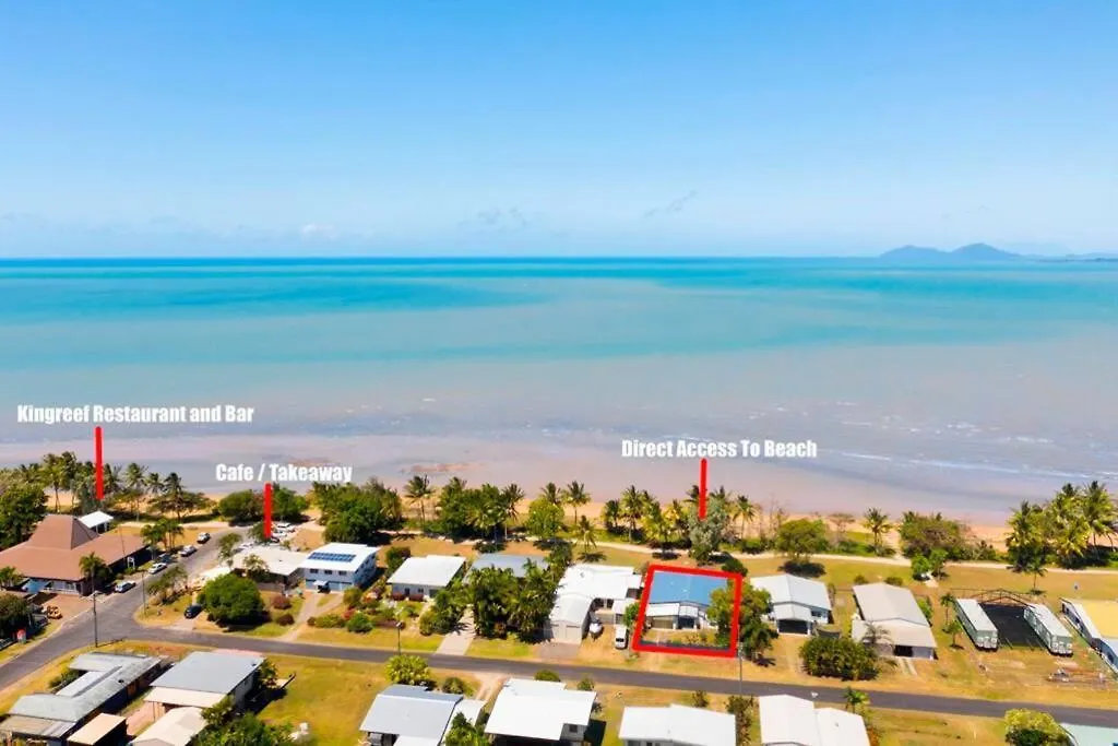 Holiday home Beachfront In Kurrimine! Kurrimine Beach